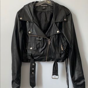 Cropped leather jacket
